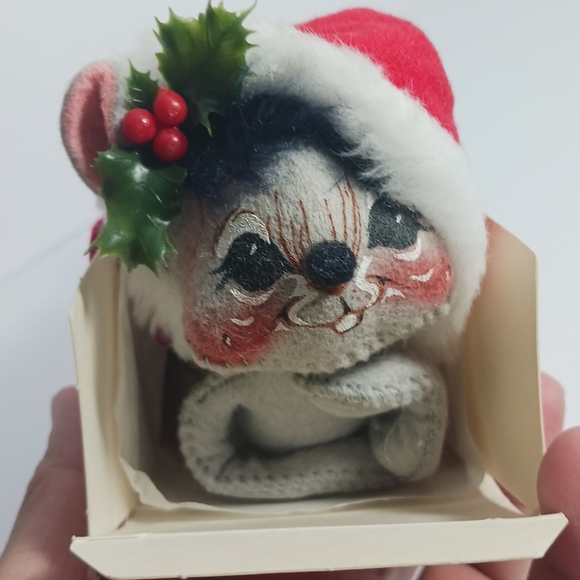 Vintage Annalee Christmas Santa Mouse In A Gift Box Present Figure - Picture 6 of 8